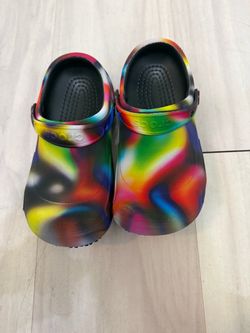 Crocs Adult Bistro Graphic Clog crocs shoes Woman’s size 8