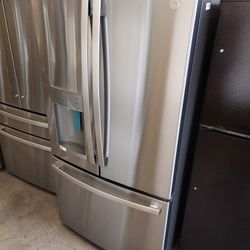 GE Counter-Depth French Door Refrigerator