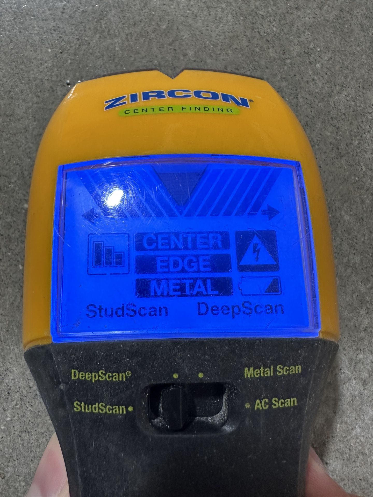 Zircon MultiScanner HD900 MultiFunction Stud Finder/ Wall Scanner for