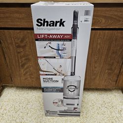 NEW Shark Navigator Lift-Away Upright Vacuum