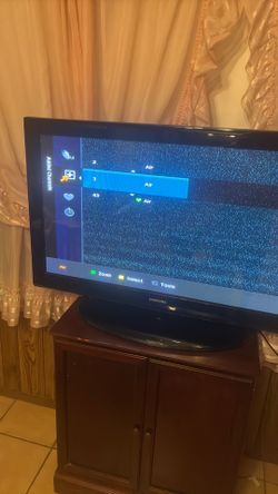 Working 43” Samsung TV (needs cable)