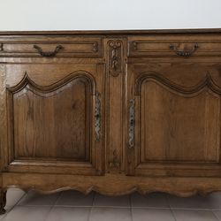 Antique French Provincial Sideboard Buffet In Tiger Oak