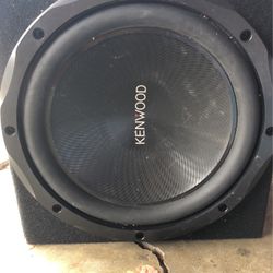 Kenwiod 12 Inch With Amp