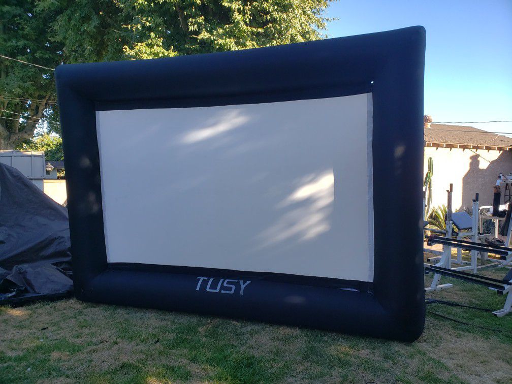 Tusy 16ft Inflatable Outdoor Screen Package w blower
