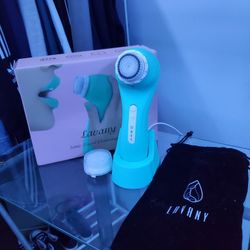 Cleansing Brush