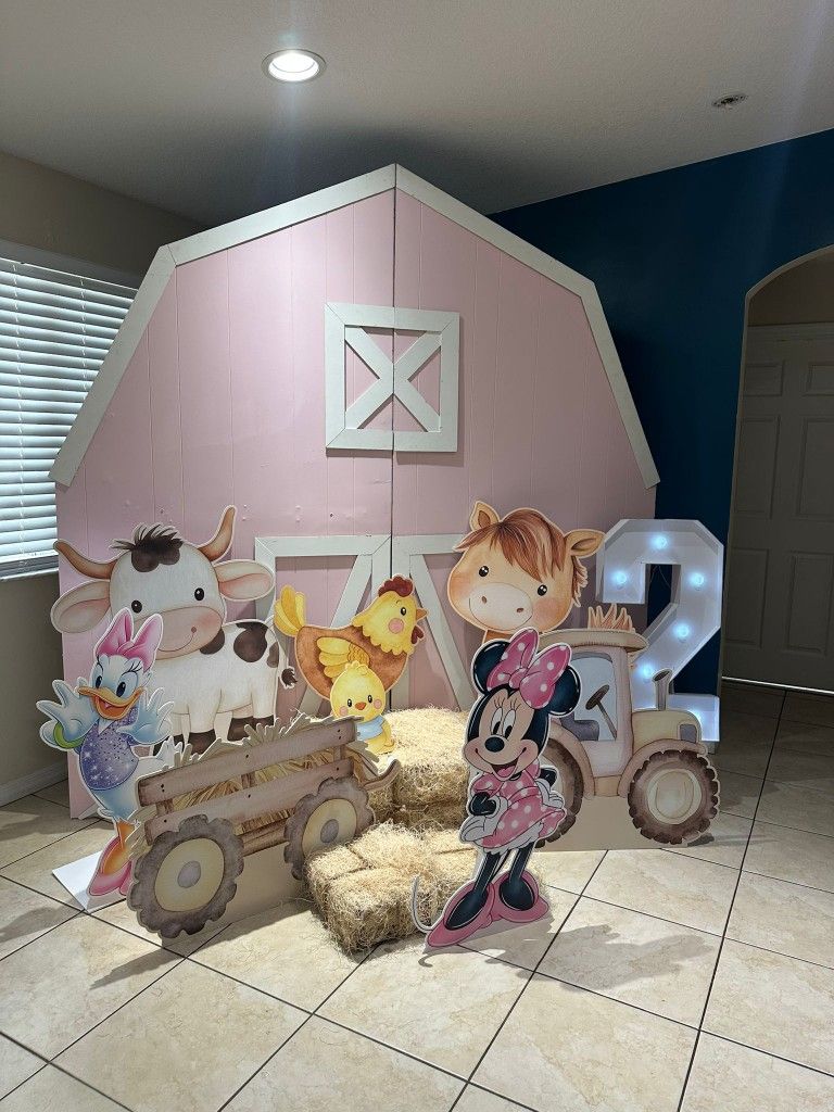 Farm theme birthday decoration