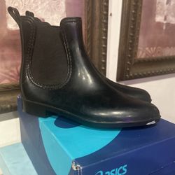 Rain Boots Size 37 (6)