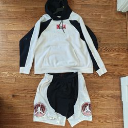 Jordan Outfit‼️ Has Been Wore But In Great Condition‼️30$ Xl