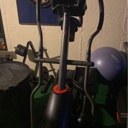 Schwinn 430 Precision Path Elliptical Gym Equipment 