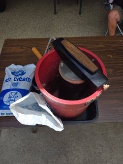 Ice Cream Maker - Hand Crank $5