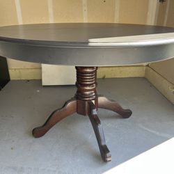 Round Table