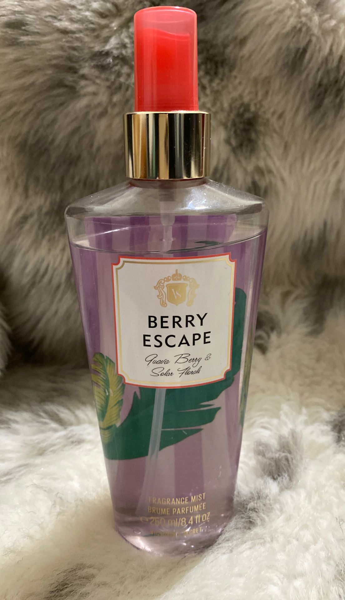 Victoria’s Secret Berry Escape Guava Berry and Solar Florals Fragrance Mist