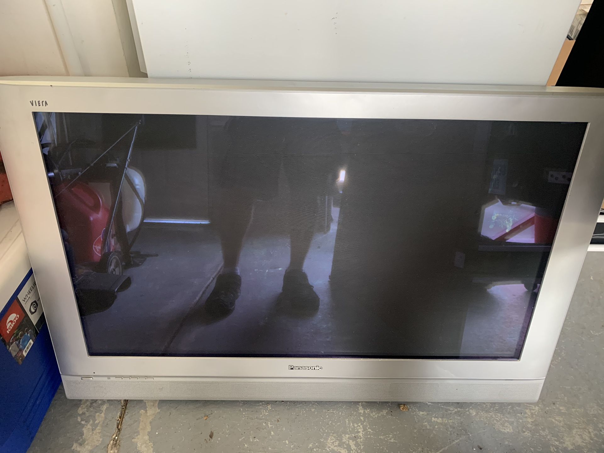 42” Panasonic plasma tv (used)(price reduced)