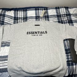 🔥 Fear of God ESSENTIALS Crewneck Sweatshirt – Light Heather Grey (Size XL) – Brand New