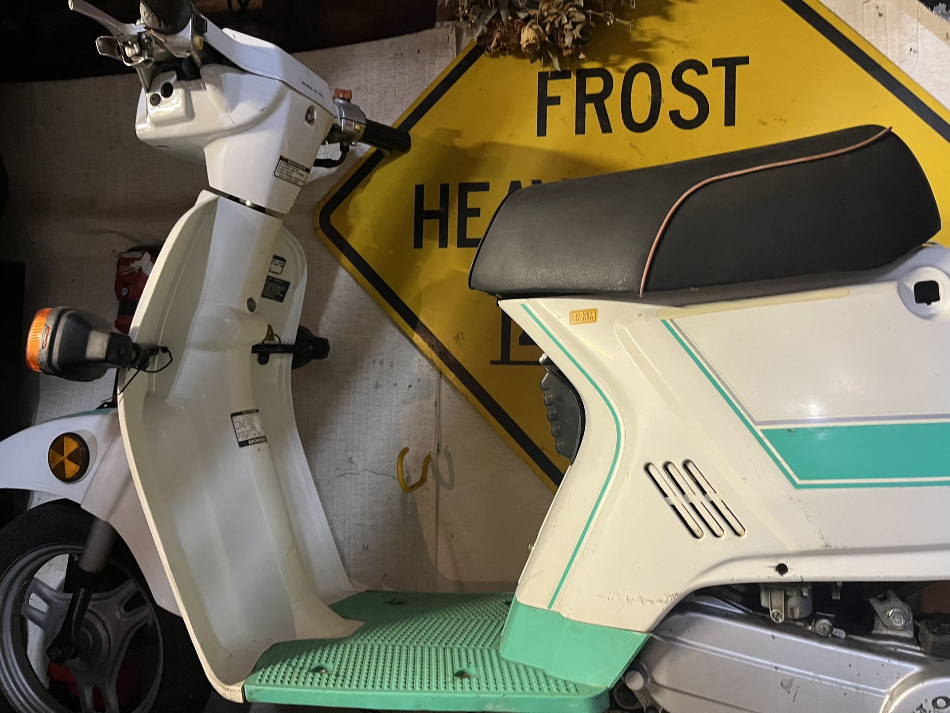 1986 HONDA SPREE SPECIAL EDITION