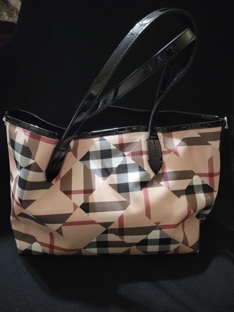 Authentic BURBERRY PURSE Hobo