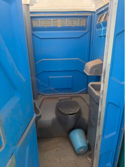Porta potty’s for sale ! Very cheap need gone asap
