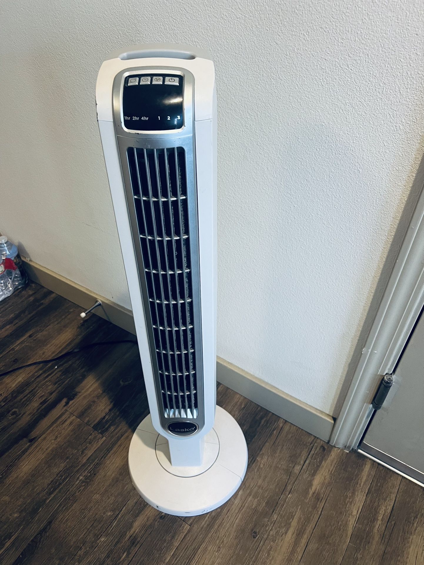 Lasko 3-Speed Remote Controlled Oscillating Tower Fan