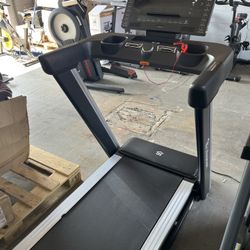 Life smart Treadmill 