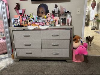 Great dresser 100
