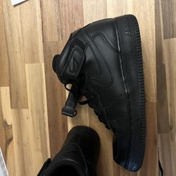 Nike Black All Black Air 9 1/2  men’s 