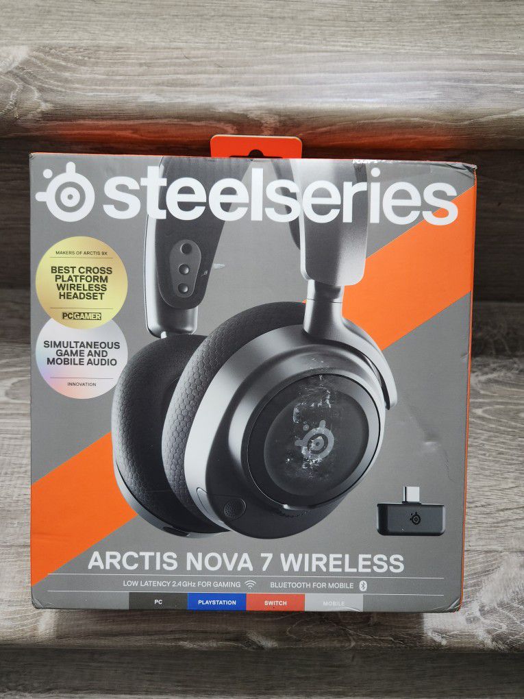 SteelSeries Arctis Nova 7 Wireless Gaming Headset Multi-Platform 