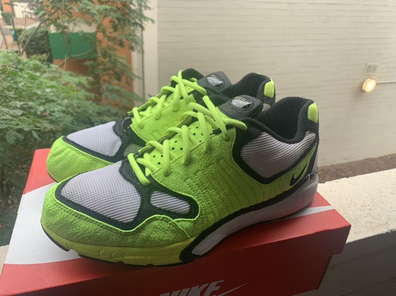 Office Nike Talaria Building Nike Air Zoom Vomero 17 Talaria Volt - Main Image