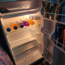 Midea 3.3 Mini Fridge 