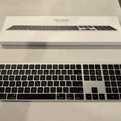 Magic Keyboard with Touch ID (Lightning)