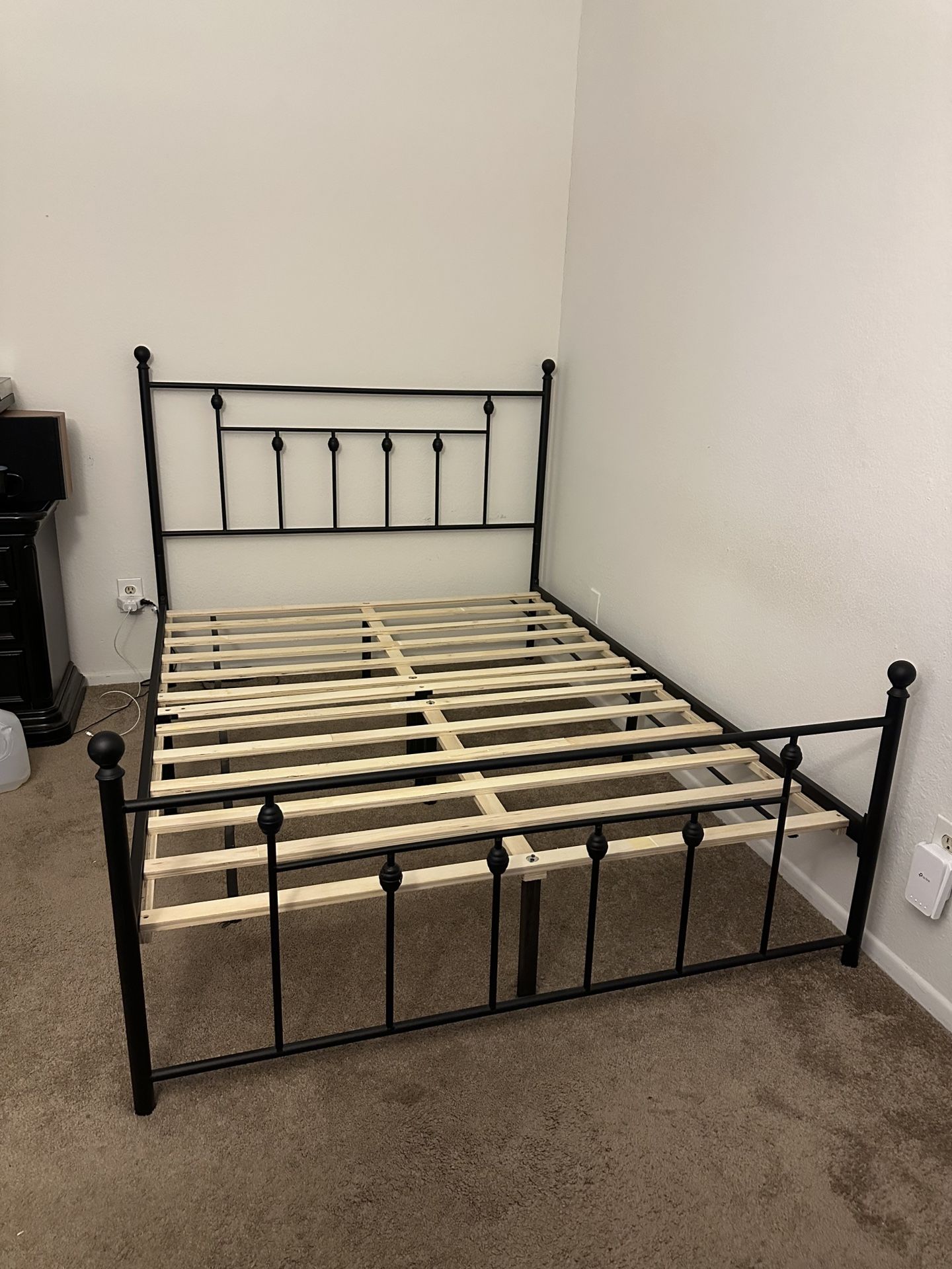 Full Bed frame No Box Spring