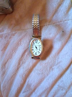 Japona Quartz Oval Dial Ladies Watch