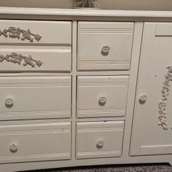 Baby Dresser/Changing Table 