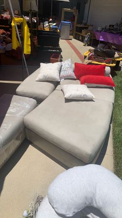Lounger and 2 Ottoman
