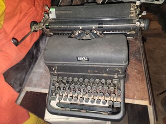 Vintage typewriter Royal