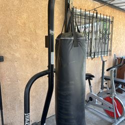 EVERLAST Punching Bag 