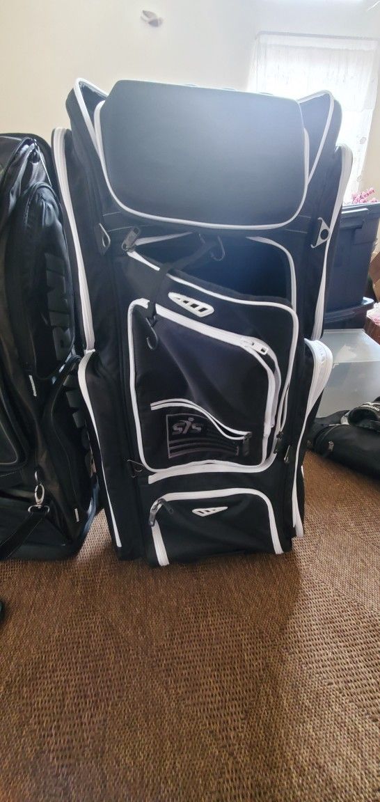 SMASH OPS V3 GUERRILLA Roller Bag
