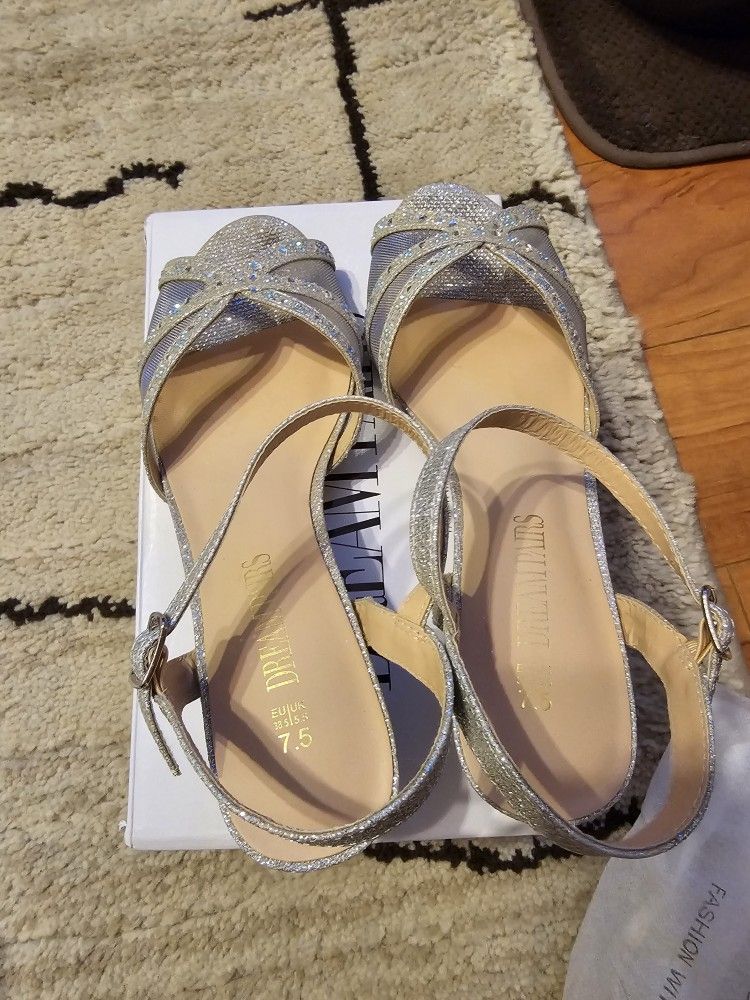 Dream Pairs Wedding/bridesmaid Shoe Size 7.5