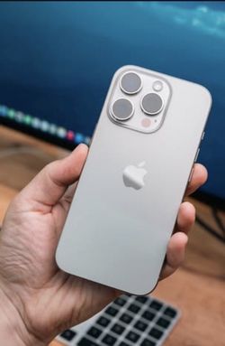 𝚒𝙿𝚑𝚘𝚗𝚎 16 pro 𝚞𝚗𝚕𝚘𝚌𝚔𝚎𝚍 𝚠𝚒𝚝𝚑 𝚠𝚊𝚛𝚛𝚊𝚗𝚝𝚢