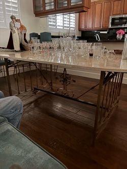 Dinning room table