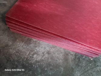 18 Square Feet of VCT Tile 