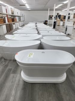 Bathtub, freestanding