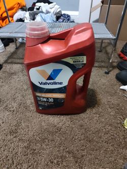 Valvoline Sae5w30  (Half Of 5 Qt) 2.5 For 10$