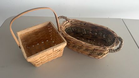 Set of 2 Woven Baskets