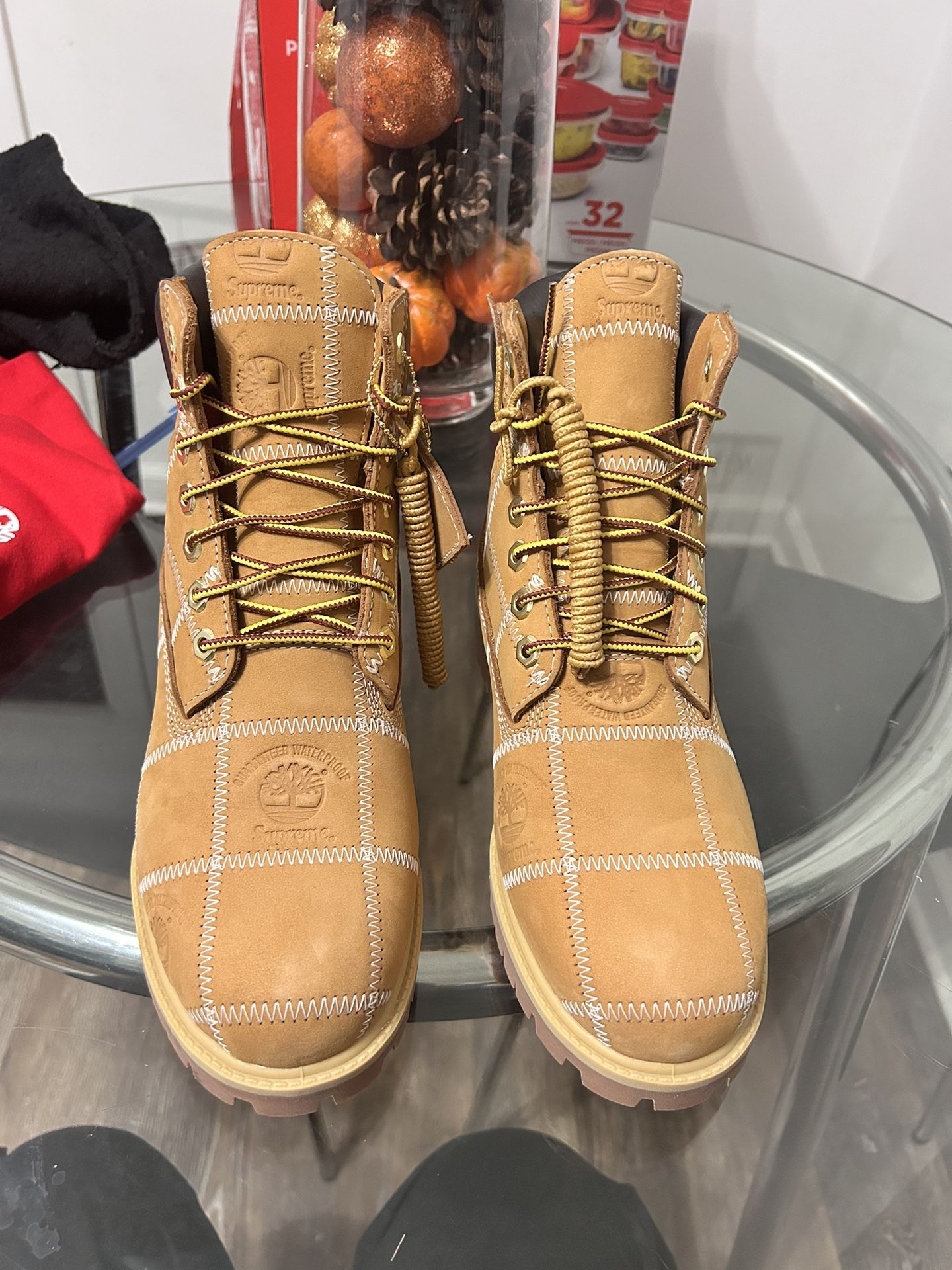 Supreme X timberland Size 7m