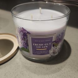 Bath & Body Works Fresh Cut Lilacs Scented Candle