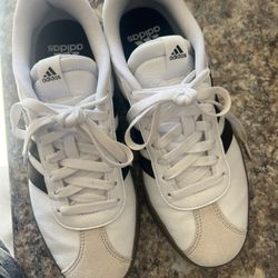 Woman’s Adidas VL Court 