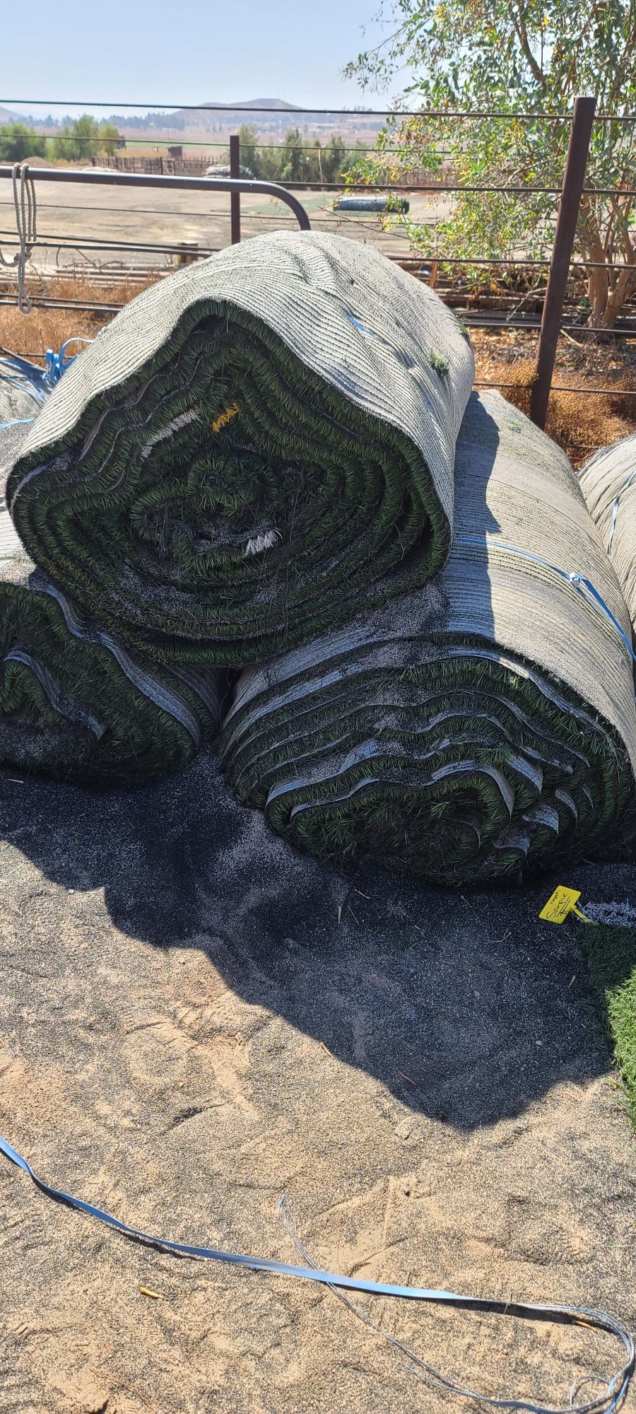 375 SQFT. FOR 200 / USED ARTIFICIAL GRASS / SYNTHETIC GRASS for Sale