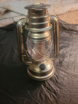Brooklyn Lantern LED Vintage-Style Lantern