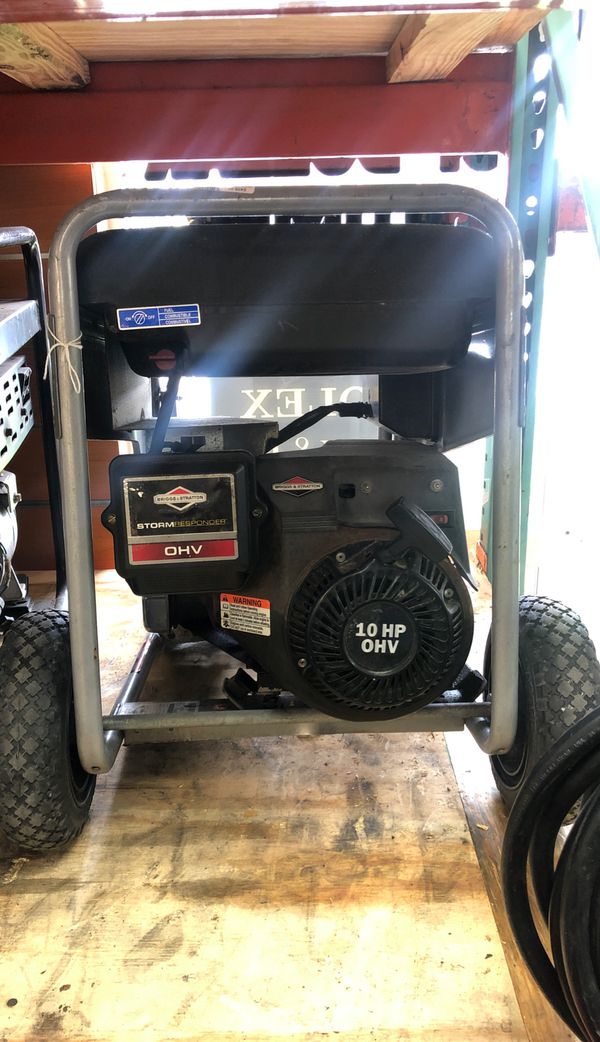 Briggs & Stratton 8550/5550 watt generator retail 899 for Sale in