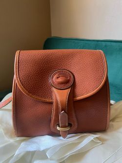 Dooney & Bourke, 1993 AWL Essex Collection Crossbody Bag🎀